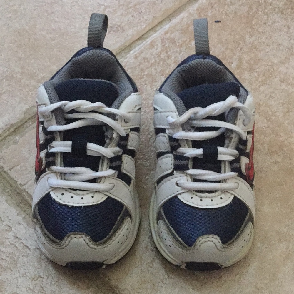 Nike Boys Advantage Runner (TD) Sneakers